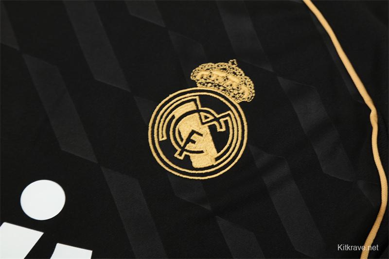 Retro 11/12 Real Madrid Black Half Zipper Jacket