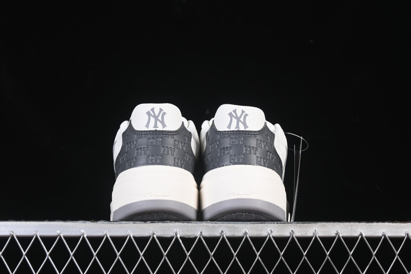 New York Yankees MLB Bigball Chunky Embroidered Monogram Platform Casual Sneakers - 3ASXE035N50CGS