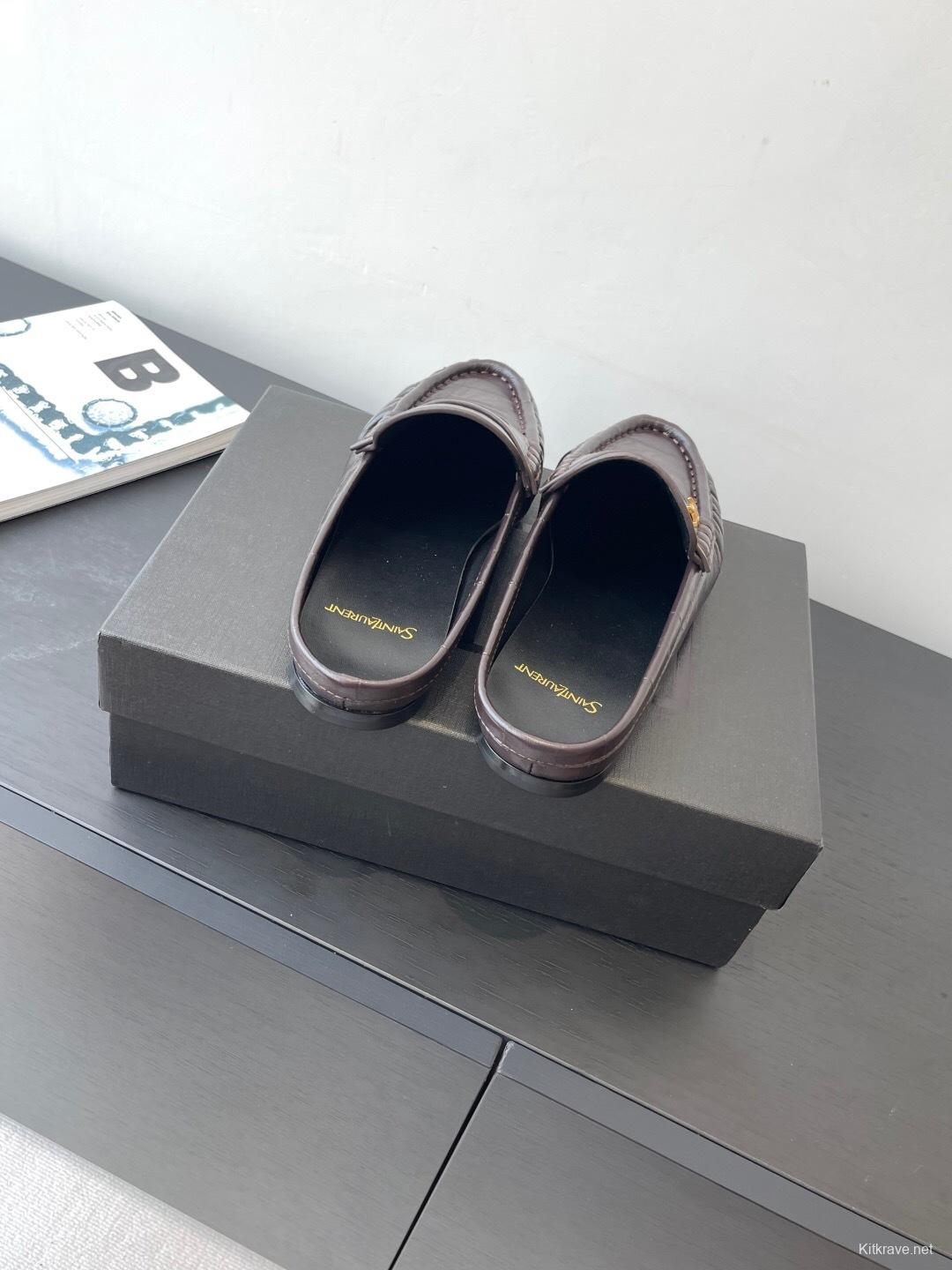 Saint Laurent Classic Loafer Slip-On Flats - KFY00320