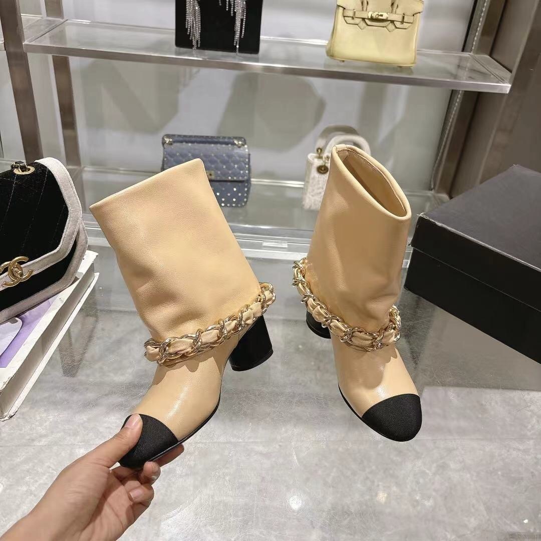 Chanel 2025/SS Runway Turn-Cuff Large Chain Strap Block Heel Boots - LY00410