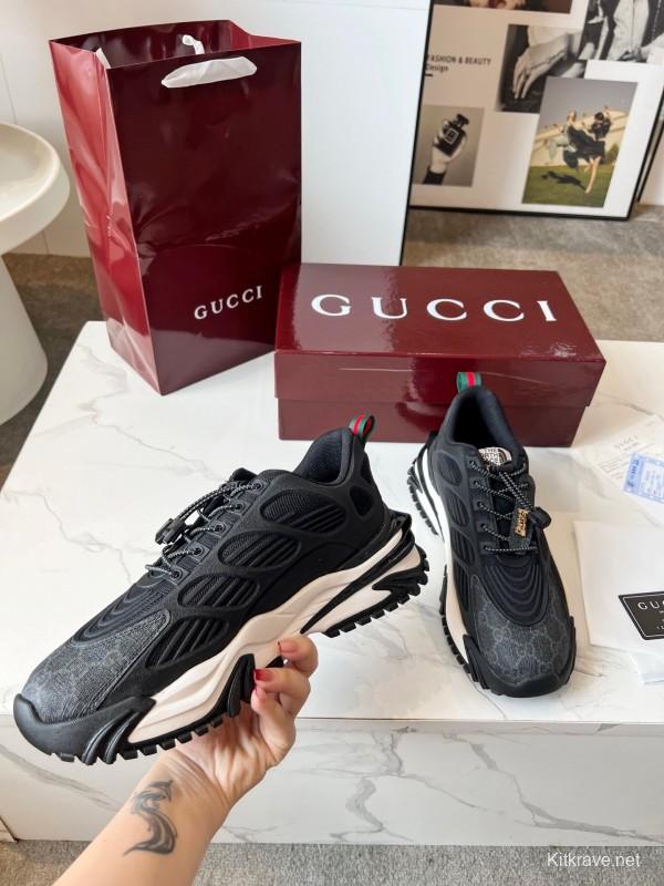 Gucci 2.0 Sneakers with Reflective Stripes and Retro Design - LY00320