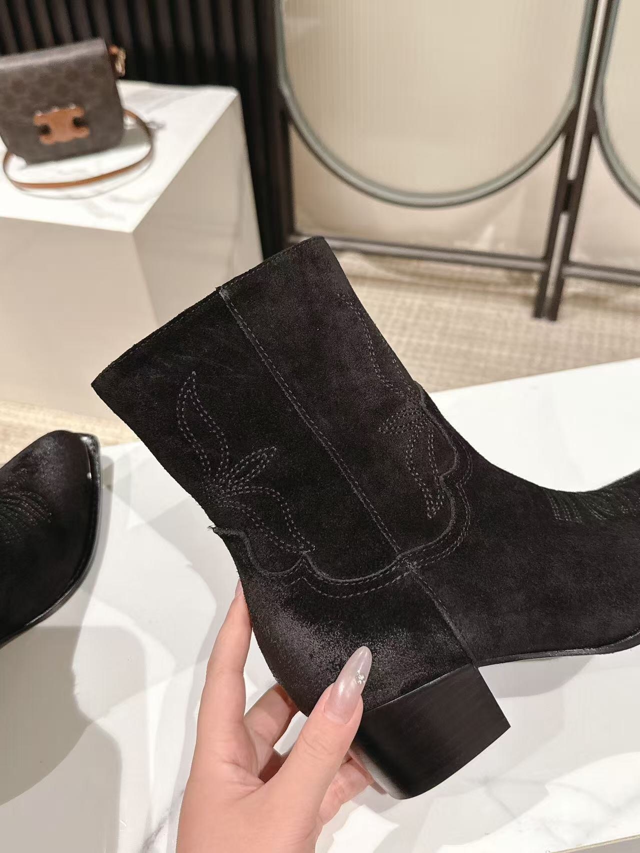 CELINE Fall/Winter 2025 Retro Fashion Ankle Boots - LY00440