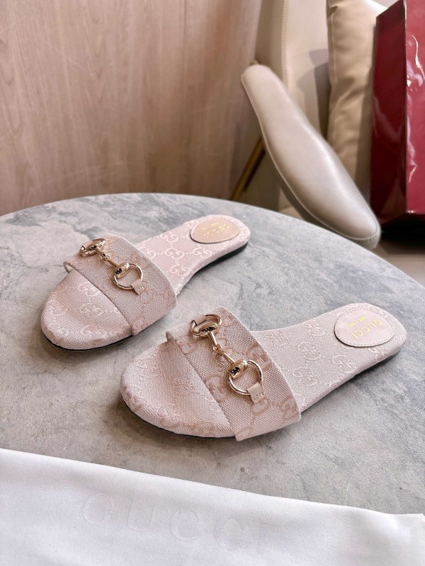 Gucci 2025/SS Leather Mule Sandals with Light Gold Hardware - LY00280