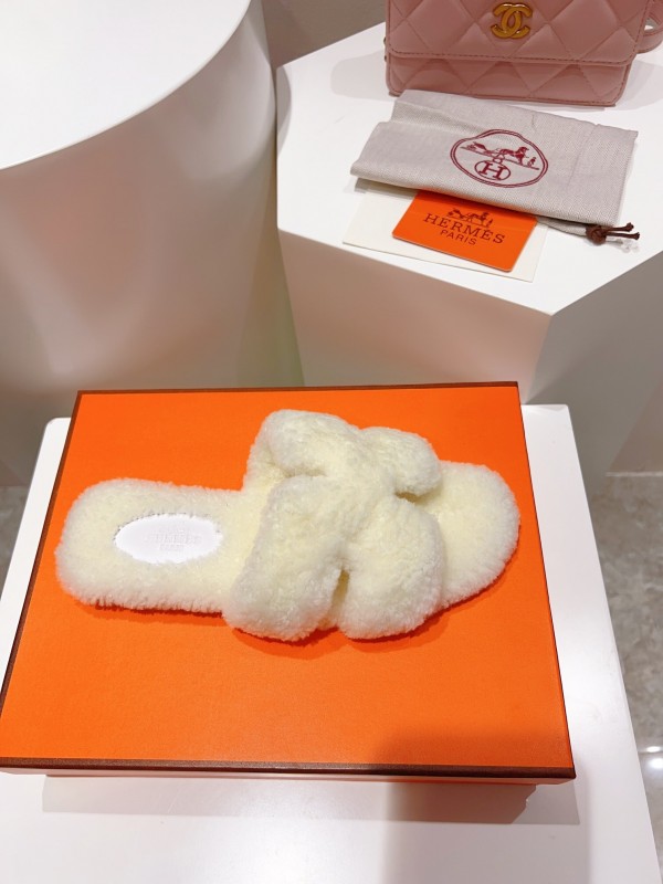 Hermes Teddy Wool H Slippers Flat Fur Slides - LY00240