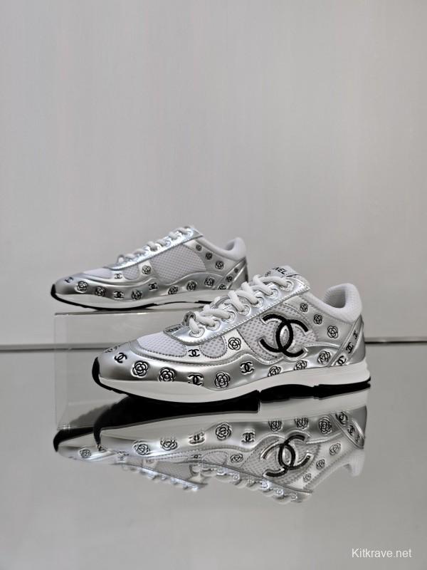 Chanel 2025 SS Limited Edition Silver Horn King 2nd Generation Unisex Sneakers - KFY00340