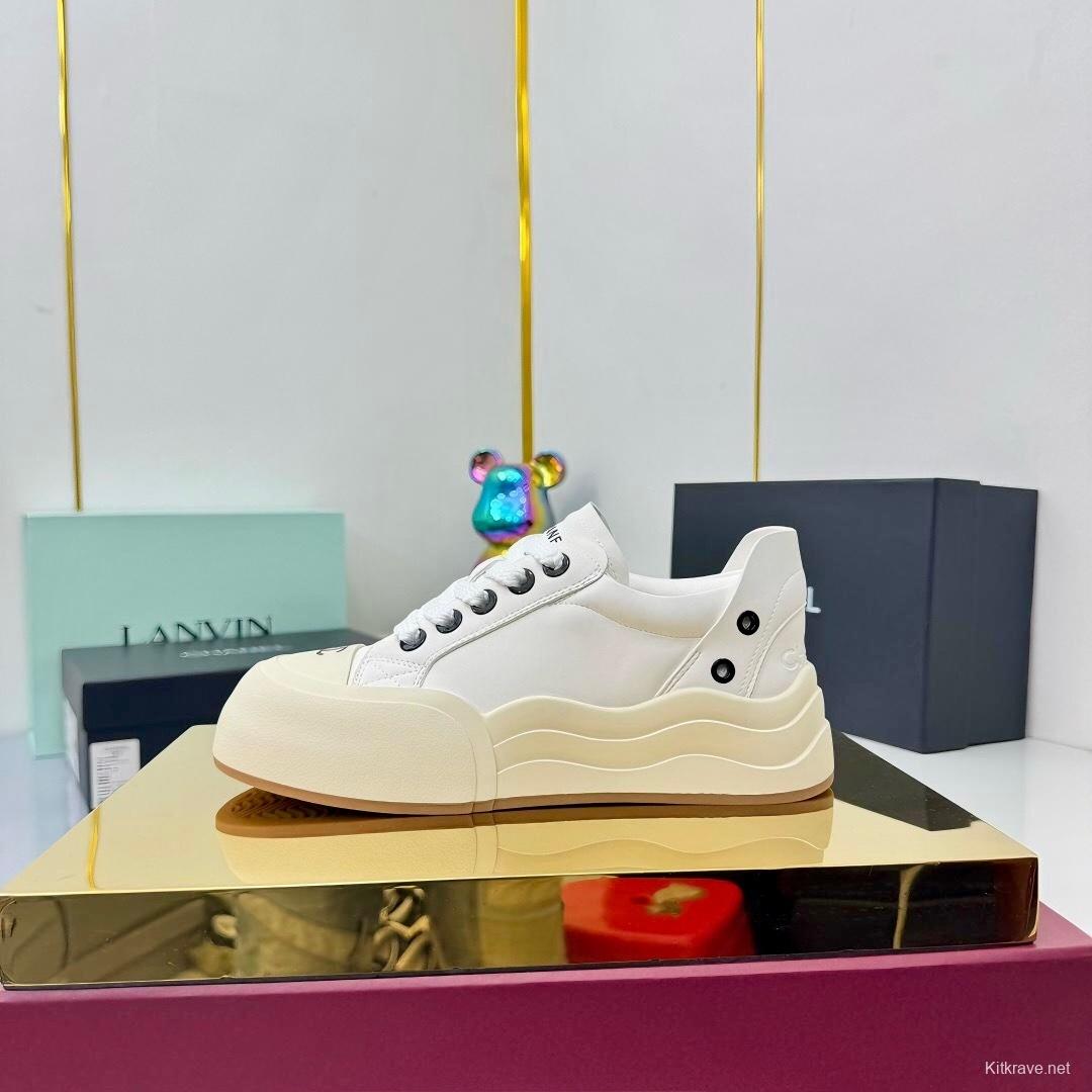 Chanel 2025 SS Casual Sneakers Panda Color Bread Shoes - LY00320