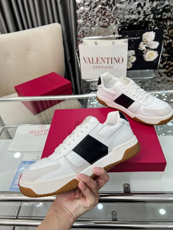 Valentino Joie de Jouer Series Hook-and-Loop Platform Sneakers - AS00360