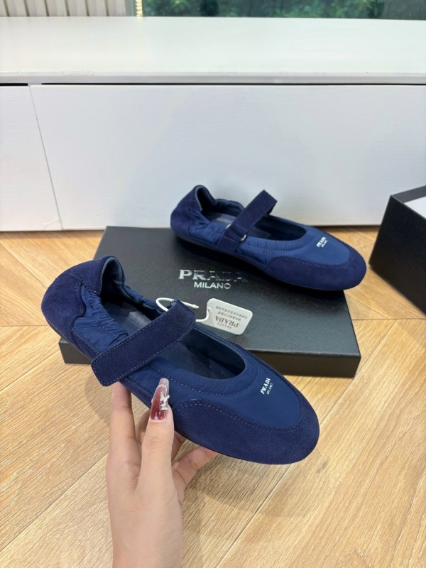 Prada 2025/SS Metal Toe Thin Sole Training Shoes Casual Footwear - LY00260