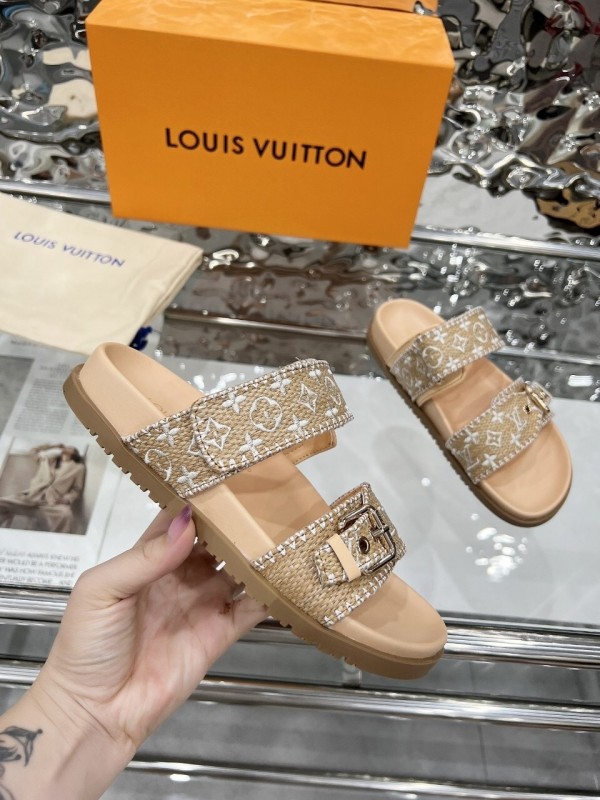 Louis Vuitton 2025 Spring/Summer New Slippers with Embroidered Design and 4cm Platform - LY00250