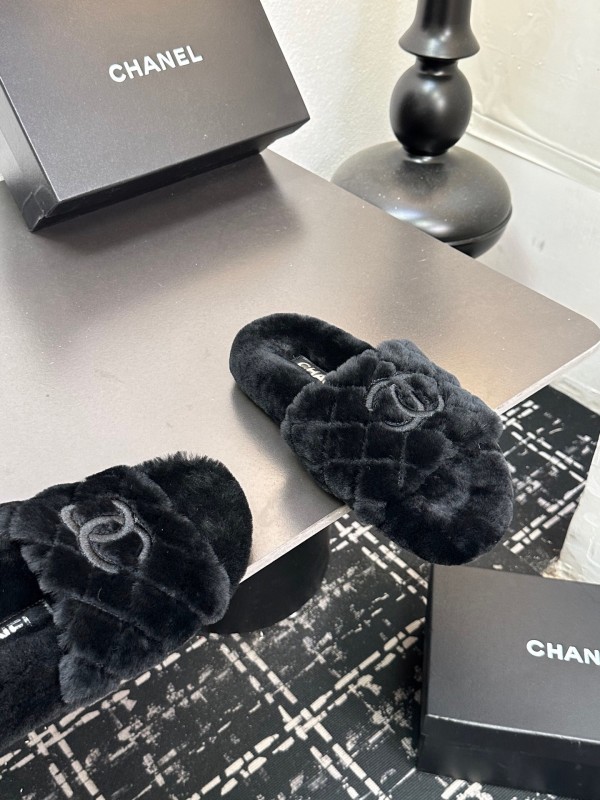 Chanel 2025 SS Fashion Fur Slippers - LY00250