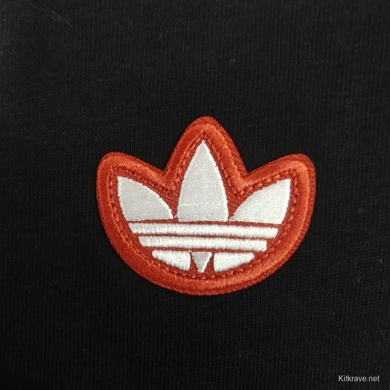 25/26 Manchester United Retro Embroidered Logo Hoodie 9 Colors