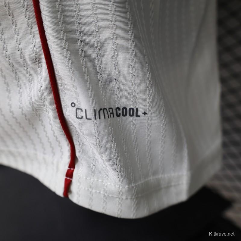 Player Version 26/27 Liverpool FC Off-White with Gold Crest  Special Edition Away Jersey