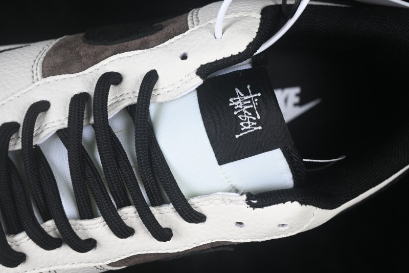 Nike Air Force 1 '07 Low Skateboarding Shoes with Full-Length Air Cushion - HO7788-112