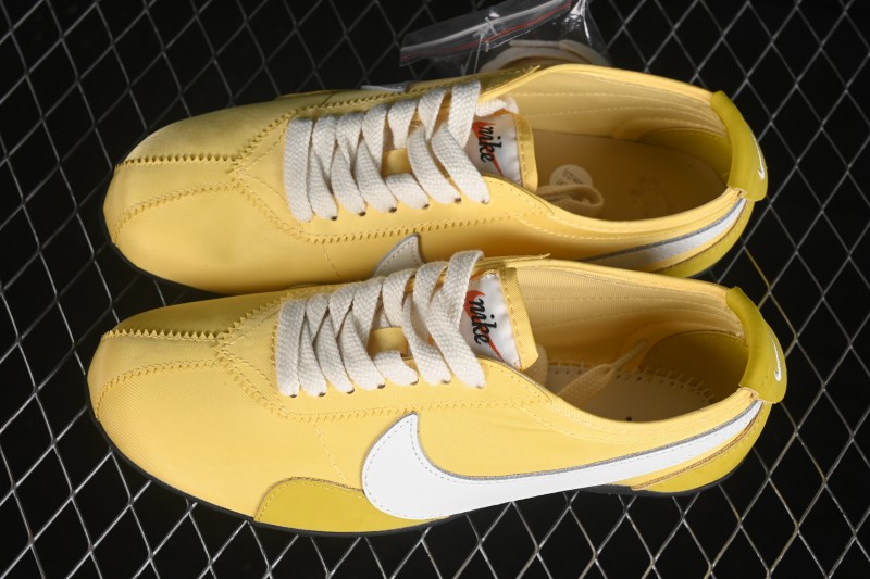 Nike Moon Shoe SP Lightweight Lifestyle Running Shoes with Retro Aesthetic - IW0955-700