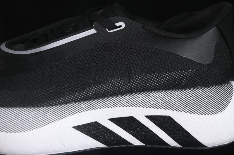 Adidas HyperBoost Edge M KI1919 Running Shoes with Breathable Boost Cushioning