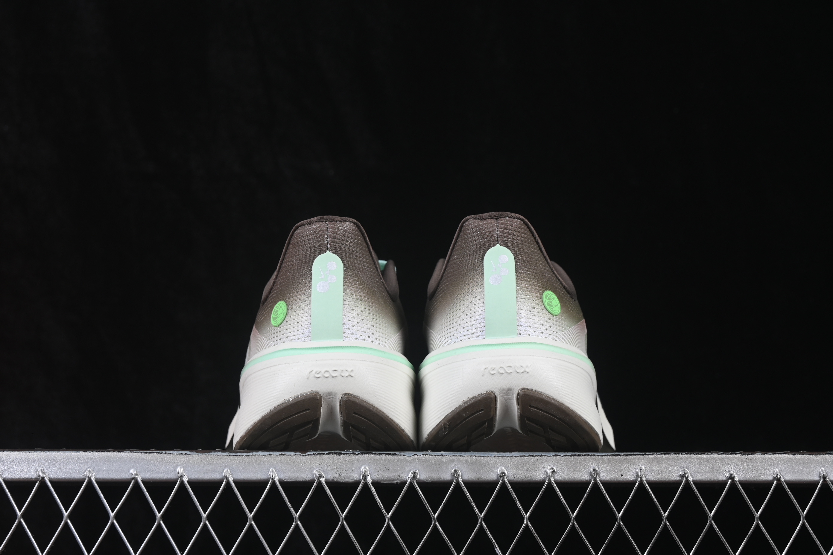 Nike Air Zoom Pegasus 42 Breathable Lightweight Durable Running Shoes - IW2349-001