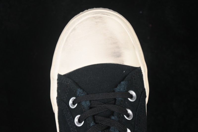 Balenciaga Paris Low Top Lace-Up Distressed Casual Sneakers - W3RC11090