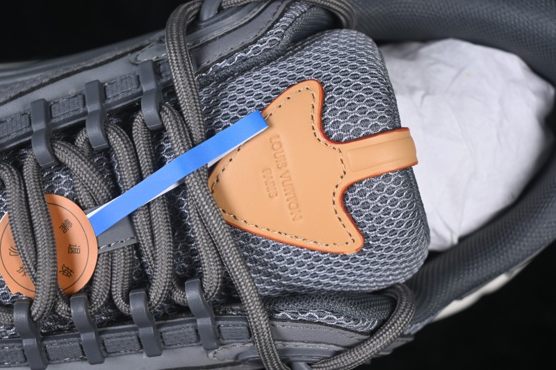 Louis Vuitton Tatic Runner Retro Chunky Sneakers - GREY
