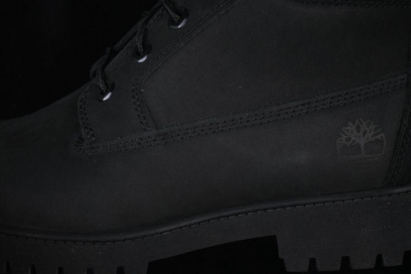 Timberland Classic Mid-Top Black Boots - 032085