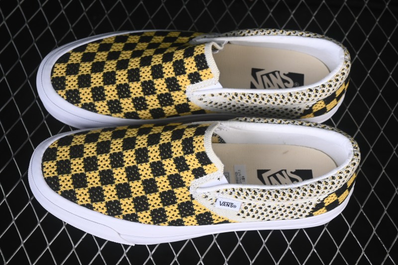 Vans Classic Slip-On 98 Low-Top Skate Shoes - VN000EG1Y23