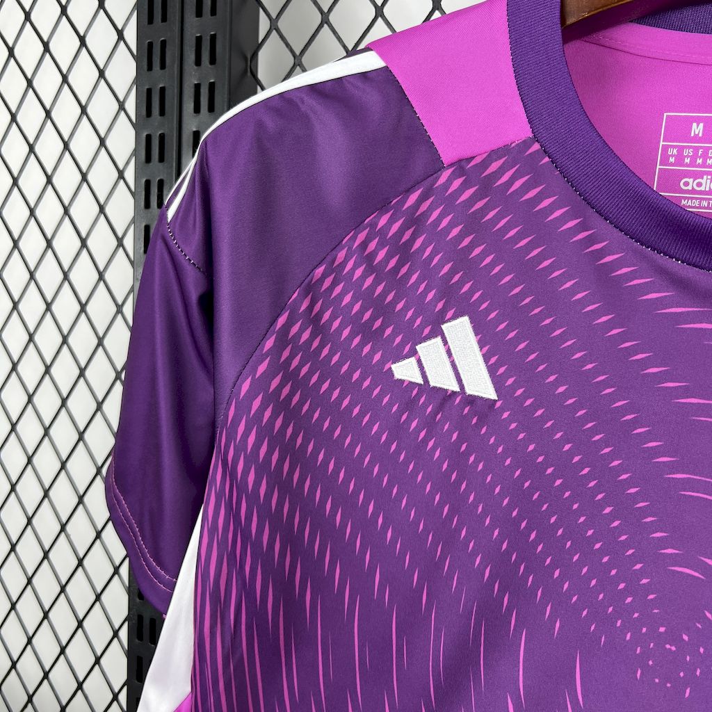 2025/26 Mens Bayern Munich Goalkeeper Jersey