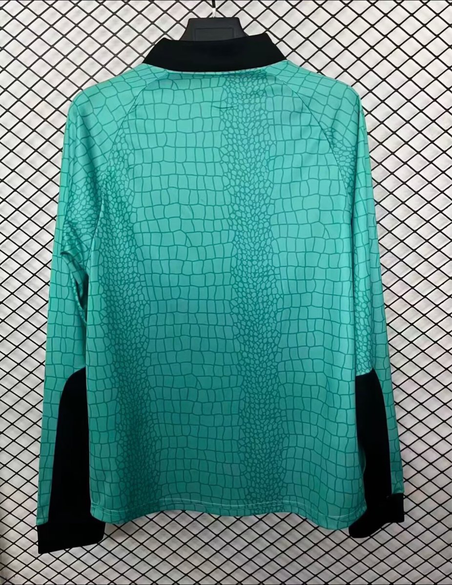 Retro 97/98 Newcastle United Green Goalkeeper Long Sleeve Jersey