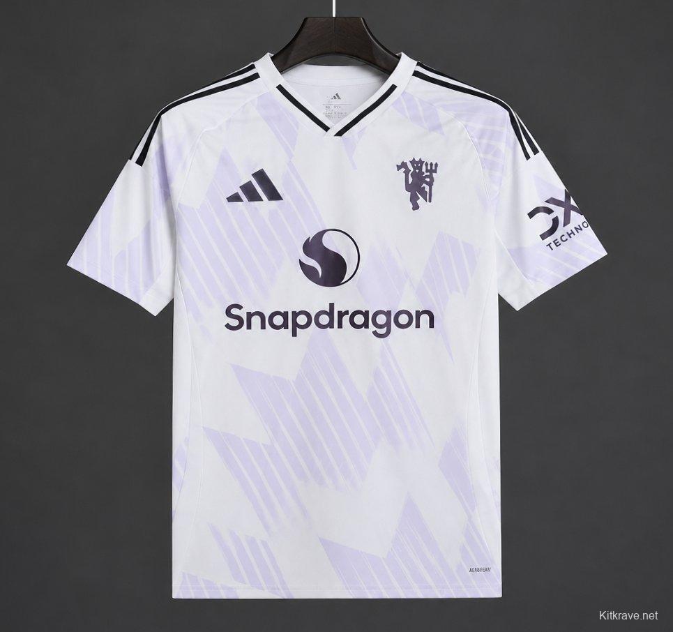 26/26 Manchester United Away Jersey with Casemiro Special Edition Print White
